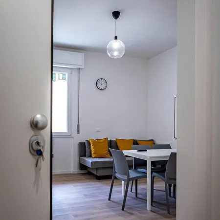 Apartment Yid Maroncelli *