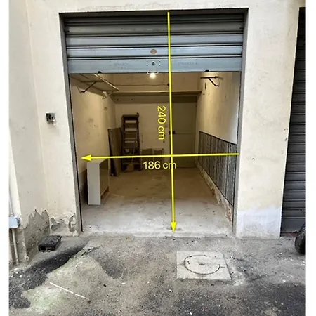 Yid Maroncelli Apartment *